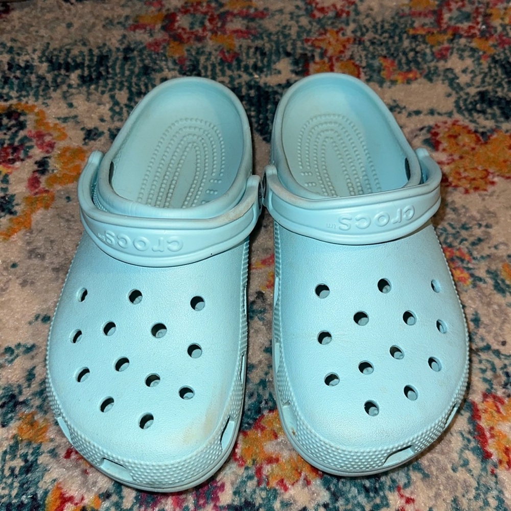 Teal crocs